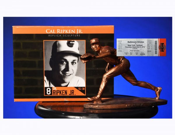 0030-Cal Ripken Jr. Replica Sculpture